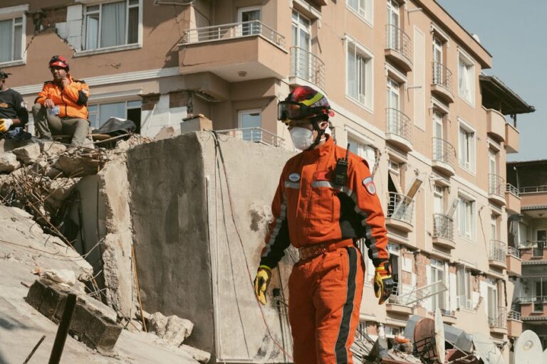 5.2-Magnitude Earthquake Strikes Liuzhou: 13 Buildings Down, 7,000 Evacuated