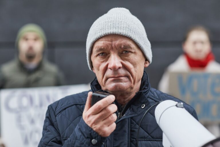 Tommy Robinson Meets Elon Musk’s Father in Moscow Visit