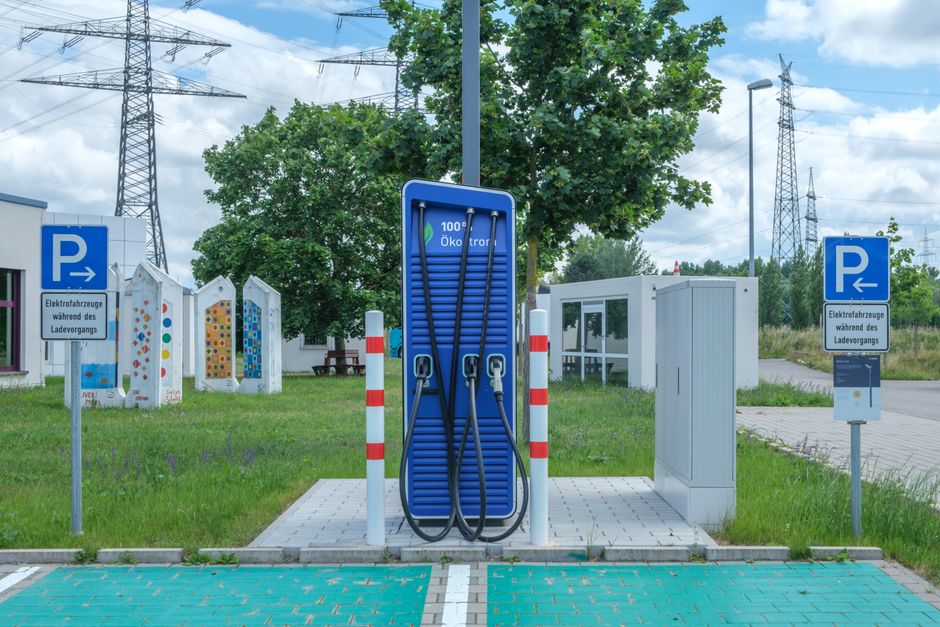 electric vehicles charging