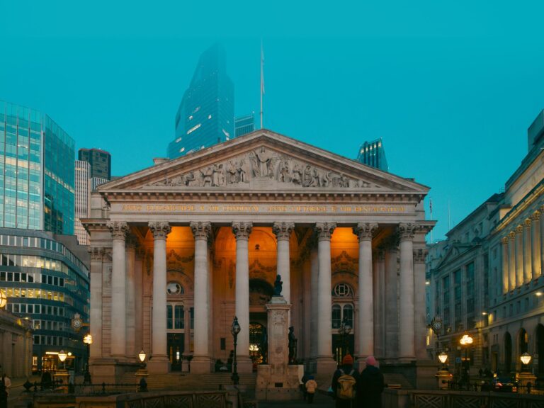 London economy finance city