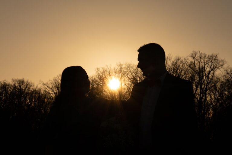 Solar eclipse wedding: Couple tie the knot under darkened sky
