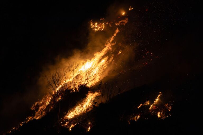 Wildfire phone alert across England and Wales was ‘entirely appropriate’, says government