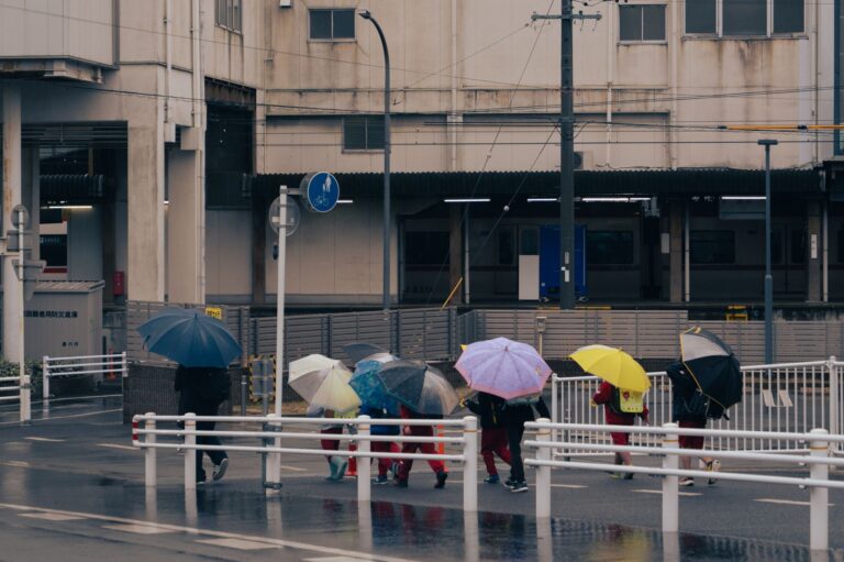 Warm start to week before wetter and windier weather arrives
