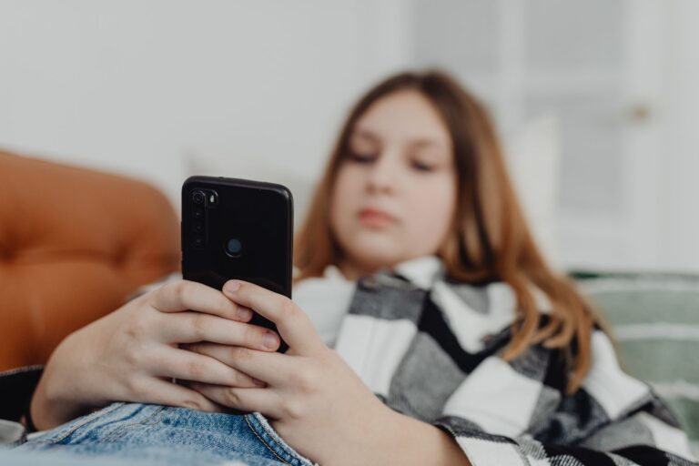 White House urges UK to reject social media ban for under-16s