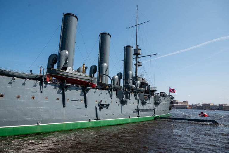 Russian warship incident in Channel alarms UK government