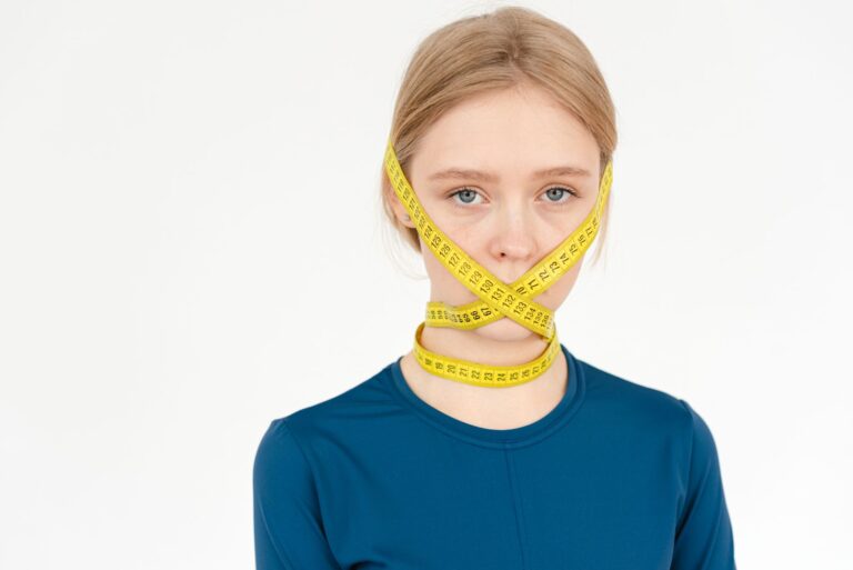 YouTube still recommending eating disorder videos to teens, study finds